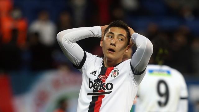 Emirhan İlkhan kimdir? Emirhan İlkhan kaç yaşında, nerelidir? Emirhan İlkhan'ın mevkisi nedir? Emirhan İlkhan ne kadara transfer oldu?