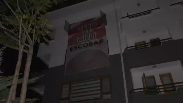 Zafer Partisi Genel Merkezinde Pankart Krizi... Özdağ: ''kamu Görevlisine Hakaret Suçu İşlendiği İçin Bu Pankartın İndirilmesi Talimatını Mahkememiz...