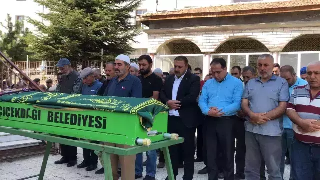 Korkunç olay! 4 ay önce evlendiği eşini öldüren koca, yakalanacağını anlayınca kafasına sıktı