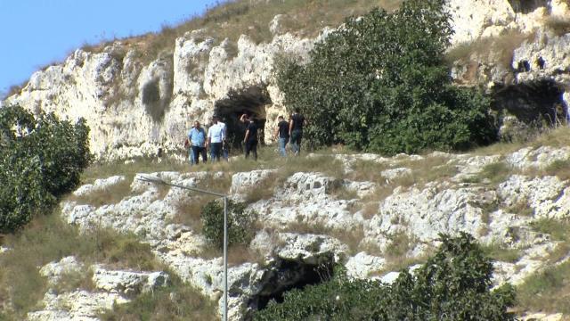 İstanbul'da 2 polisi vuran saldırganlar Başakşehir'deki mağaralarda aranıyor! Operasyona özel harekat desteği