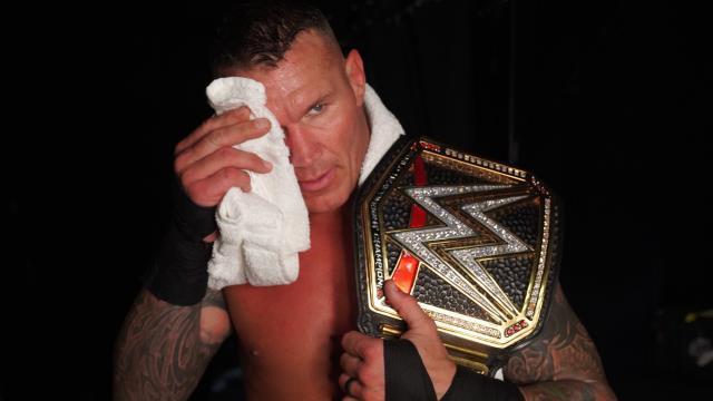 70 bin lira tazminat aldı! Dövme sanatçısı, güreş oyununa açtığı davayı kazandı