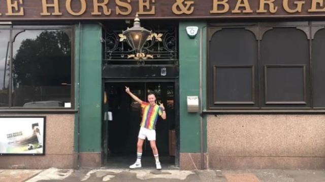 Bilardo masasının üzerinde cinsel ilişkiye giren çiftin görüntüleri internete sızdırıldı