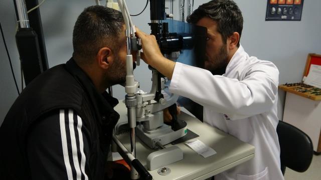 Van'da güneş tutulmasına çıplak gözle bakan 10 kişide görme kaybı oluştu