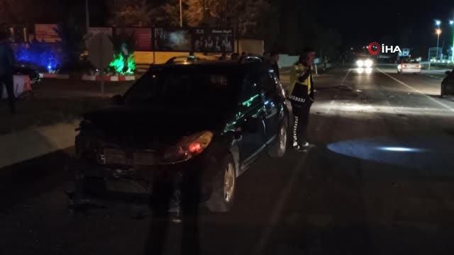 Koyun sürüsüne çarpan otomobil dehşeti yaşattı! 9 kuzu telef oldu