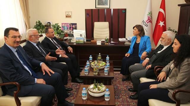 HDP Eş Başkanı Mithat Sancar, tartışmalı görüşmede AK Parti ile konuştuklarını anlattı