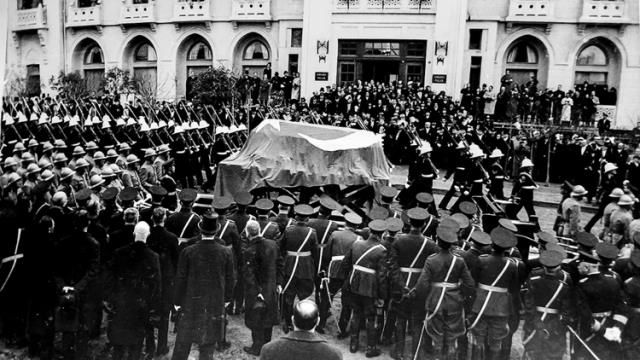 Ulu Önder Mustafa Kemal Atatürk'ü aramızdan ayrılışının 84. yıl dönümünde sevgi, saygı ve minnetle anıyoruz