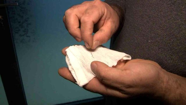 Arnavutköy'de ekmek yerken ölümden döndü