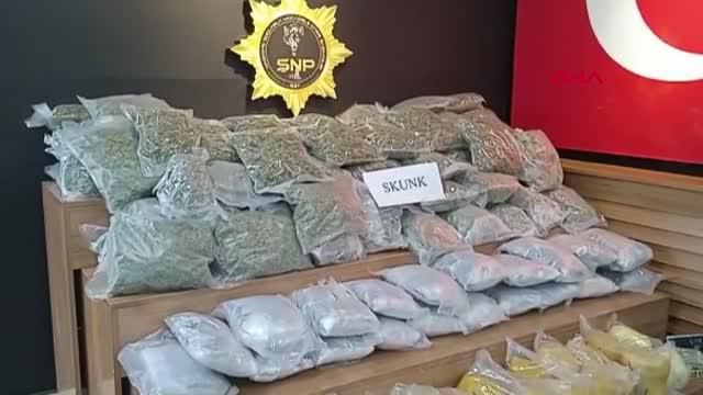 ÜNİVERSİTEYE AİT ARAÇTAN 74 KİLO UYUŞTURUCU ÇIKTI