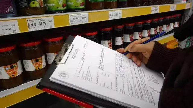 Diyarbakır'da fiyat etiketi tarihi olmayan iki iş yerine idari para cezası