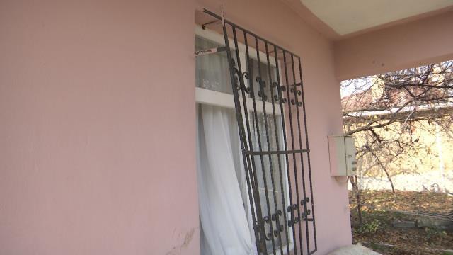 Hırsızlar bu evleri mesken tuttu: 3 günde bir hırsızlığa geliyorlar