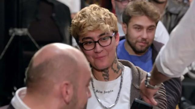 Hasan Can Kaya'dan büyük gaf! Kadın seyirciden gelen yanıtla utançtan ne yapacağını şaşırdı