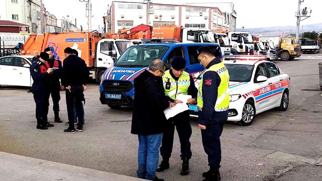 Tam 700 kilo! İğrenç sakatatları vatandaşın sofrasına yollayacaklardı