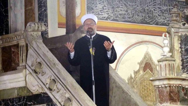 Diyanet İşleri Başkanı Ali Erbaş'tan cuma hutbesinde yılbaşı vurgusu
