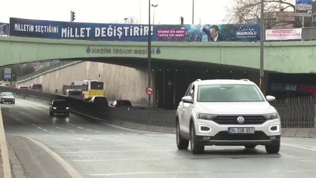 İBB Başkanı Ekrem İmamoğlu için 'İstanbul'a hoş gedin' pankartı