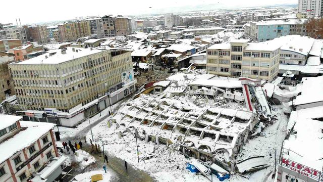 Deprem etkilenen Malatya havadan görüntülendi