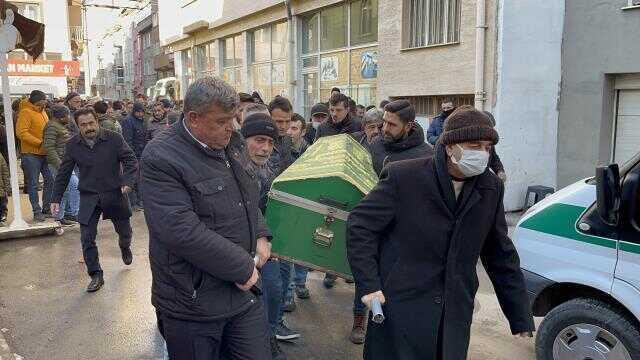 Hatay'da enkaz altından çıktı, Kütahya'da yangında hayatını kaybetti