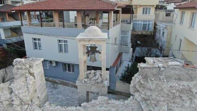 Asırlardır ayakta duran tarihi Meryem Ana Ortodoks Kilisesi depremde yıkıldı