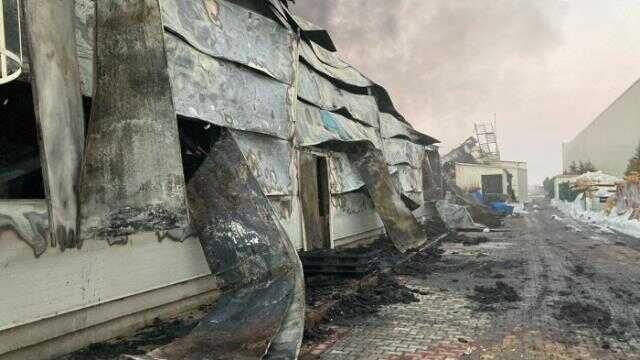 Son Dakika: Konya'da plastik fabrikasında yangın çıktı! Konya'da plastik fabrikasında çıkan yangın söndürüldü mü?