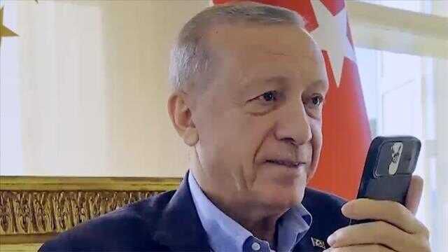 Cumhurbaşkanı Erdoğan, enkazdan 248. saatte kurtarılan Aleyna'yı hastanede ziyaret etti