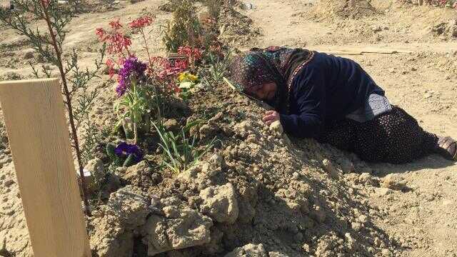 Depremde ailesini kaybeden annenin feryadı yürekleri dağladı