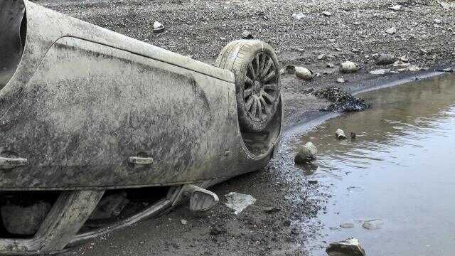ALİBEYKÖY BARAJI'NDA SU ÇEKİLİNCE OTOMOBİL ORTAYA ÇIKTI