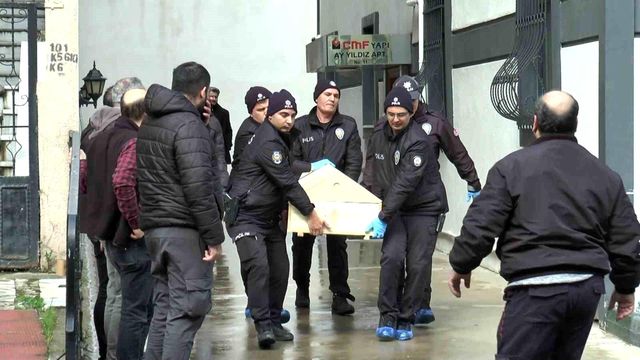 Pendik'te karısını öldüren şahıs, kendisini 5. kattan aşağı attı
