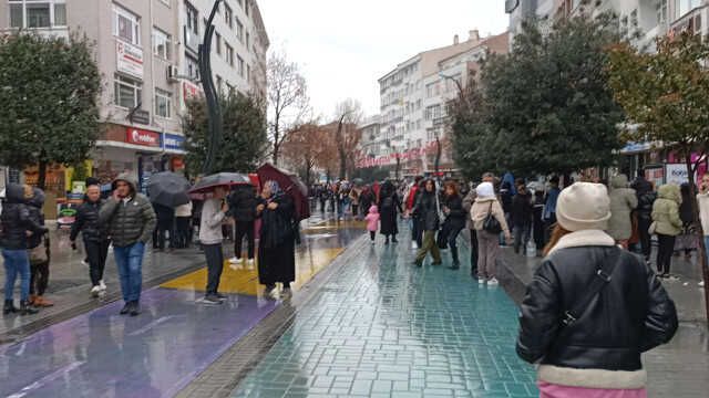 Son Dakika: Bolu'da 4.8 büyüklüğünde bir deprem meydana geldi