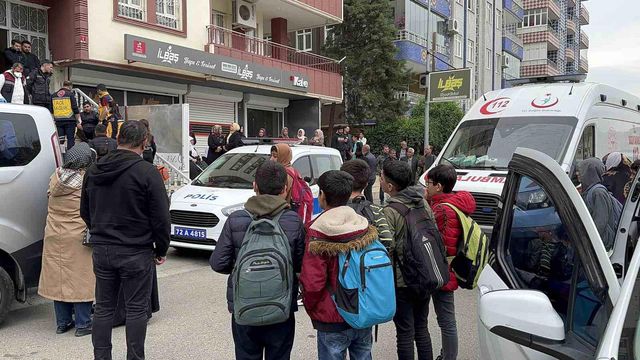 3 çocuk annesi kadın, evinde bıçakla öldürülmüş halde bulundu