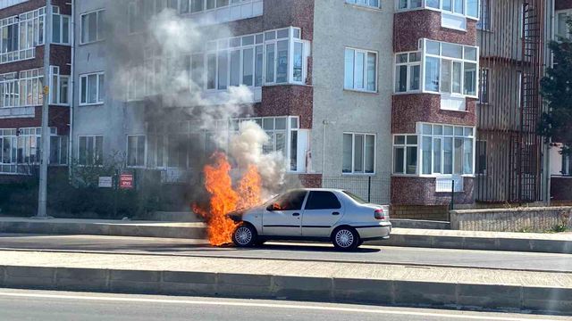 Yeni aldığı araba 10 dakika sonra alev topuna döndü, hayatının şokunu yaşadı