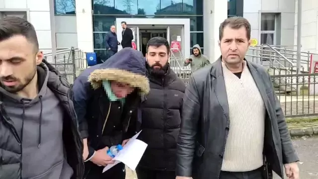 Kapı açma cinayetinde babasını öldüren zanlı tutuklandı