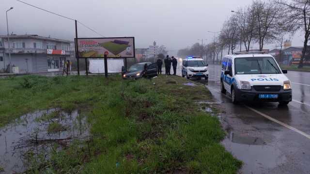 Evine 200 metre kala kalp krizi geçirip kaza yapan sürücü hayatını kaybetti