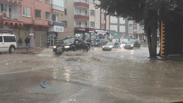 Şanlıurfa'da şiddetli yağmur