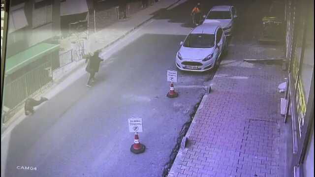 Küçükçekmece'de silahlı saldırı: Bir kişi hayatını kaybetti