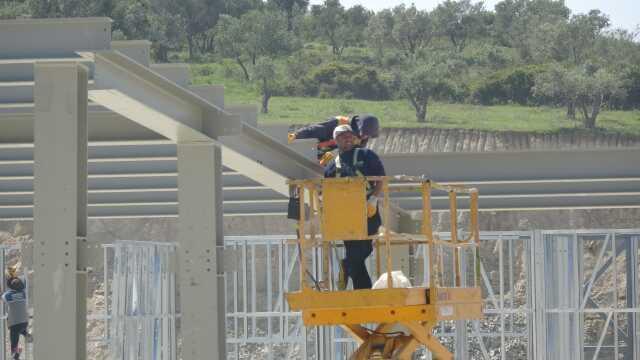 Hatay'da Defne Devlet Hastanesi yükselmeye başladı