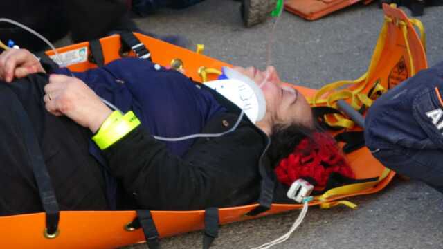 Trabzon'da belediye otobüsü şarampole yuvarlandı