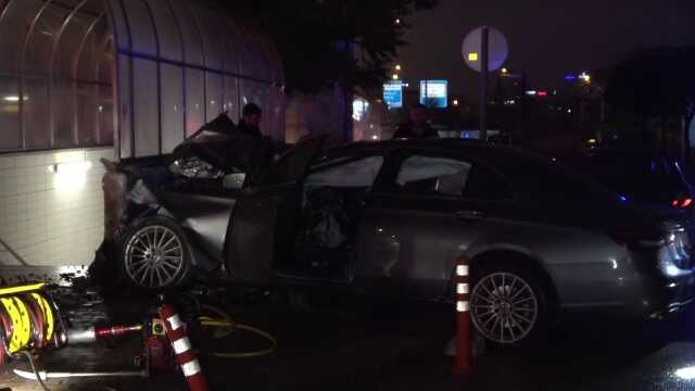 Bursa'da lüks otomobil kazası: 3 genç hayatını kaybetti