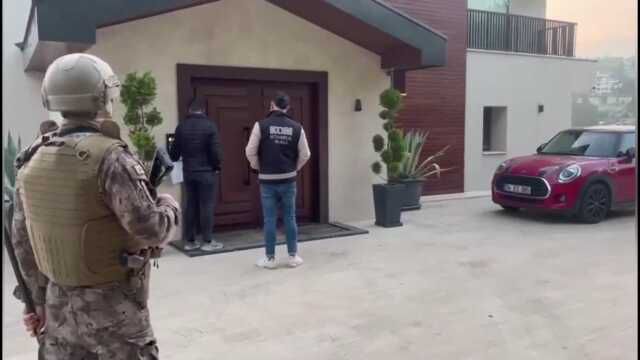 Sahte mahkeme kararlarıyla haber linklerini kaldırmaya çalışan şebeke çökertildi