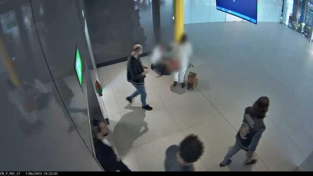 İstanbul Havalimanı'nda kuryelik yapan yolcunun midesinde 820 gram kokain ele geçirildi