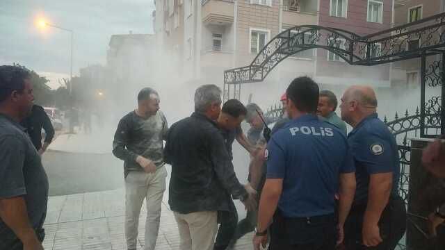 Kendini yakmaya çalışan şahsı polis kurtardı