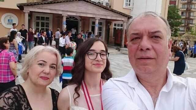 Kızının Mezuniyet Töreninde Kalp Krizi Geçiren Baba Hayatını Kaybetti