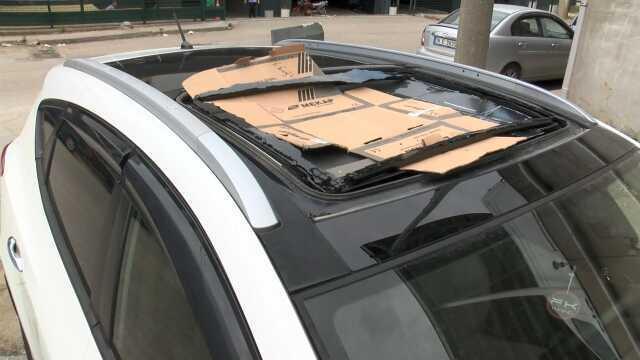 Otomobilin Tavanına Kemik Atıldı: 25 Bin Liralık Hasar Oluştu
