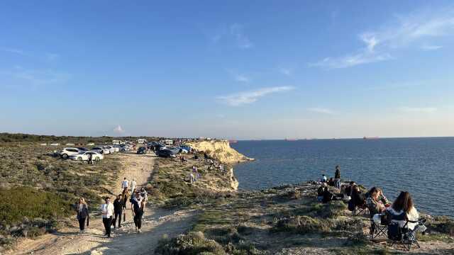 Bozcaada'da günbatımını izlerken uçurumdan düşen kadın hayatını kaybetti