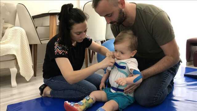 SMA hastalığı neden olur? SMA hastalığı nedir, belirtileri nelerdir, SMA hastalığı anneden mi babadan mı? Kimler SMA hastası olur?