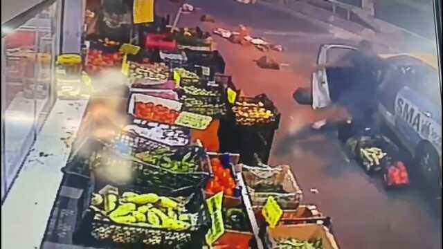 Taksi Şoförü Yabancı Uyruklu Kadını Darp Etti