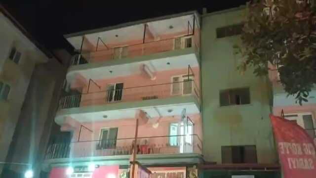 Şehir dışından eve dönen aile, 24 yaşındaki oğullarını ölü olarak buldu