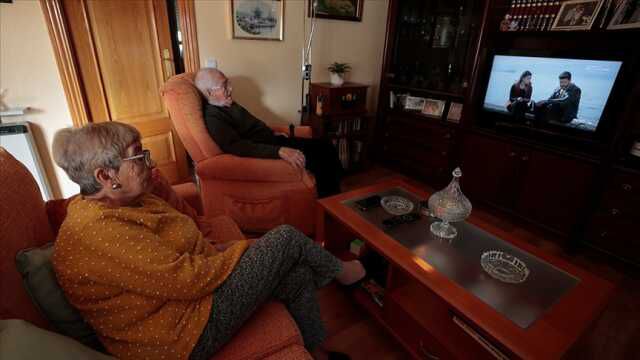 BUGÜN HANGI DİZİLER VAR? 8 Ağustos TV'deki diziler, programlar nelerdir? Kanal D, Star, Fox TV, TV8 Show TV, ATV, TRT1 bu akşamki diziler hangileri?