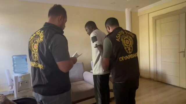 Diyarbakır ve İstanbul'da 'Vuvuzela' çetesine operasyon: 12 şüpheli gözaltına alındı