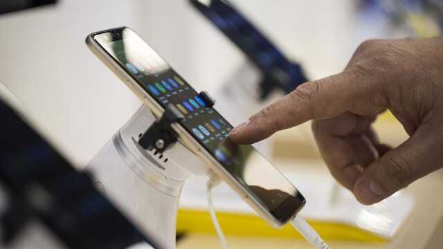 Öğrenciye vergisiz telefon ne zaman? Öğrenciye vergisiz cep telefonu satışı 2023 başladı mı?