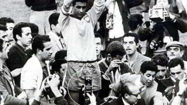 Kimsenin açıklayamadığı 5 fotoğraf! Tüyleri ürperten 'zaman yolcuları'