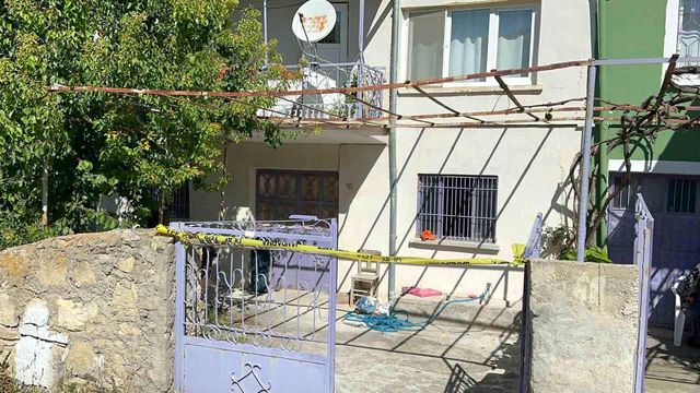 Afyonkarahisar'da 82 yaşındaki kadın bıçaklanarak öldürüldü eşi gözaltında